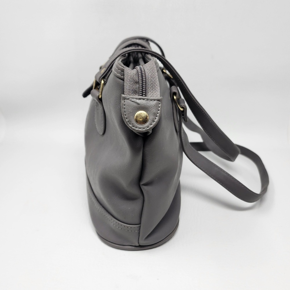 Vtg JG Hook Grey Faux Leather Shoulder Bag w Matching Pouch Key Ring Neutral - Picture 5 of 16